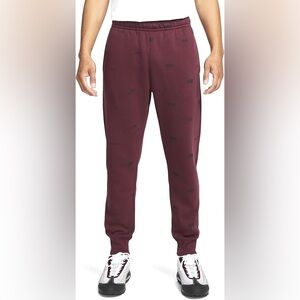 NWOT Nike mens all over print joggers M
